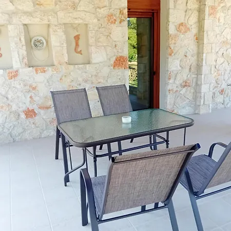 κτήμα *
