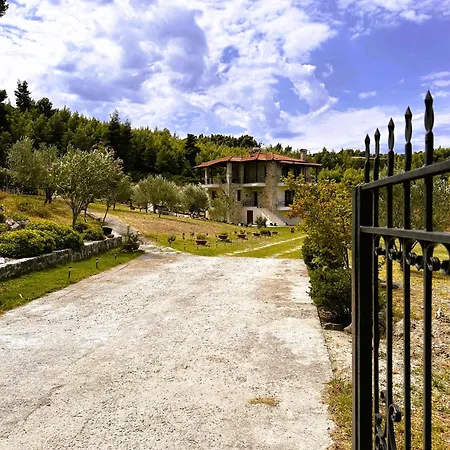 κτήμα Nyaraló Ajía Paraszkeví